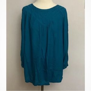 2-21 Soft Surroundings Blue top Blouse Medium